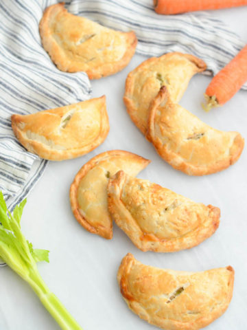 Healthier Chicken Pot Pie Pockets | CaliGirlCooking.com
