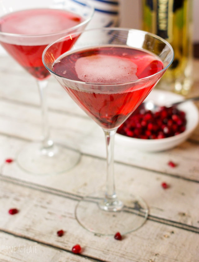 Sparkling Elderflower Pomegranate Spritzers | 21 Valentine's Day Cocktails and Mocktails on CaliGirlCooking.com