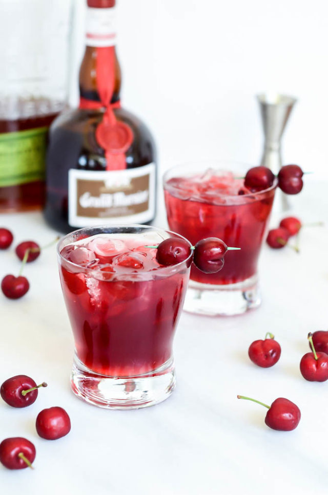 This Cherry Bourbon Breeze can easily be made non-alcoholic, and still tastes absolutely amazing!