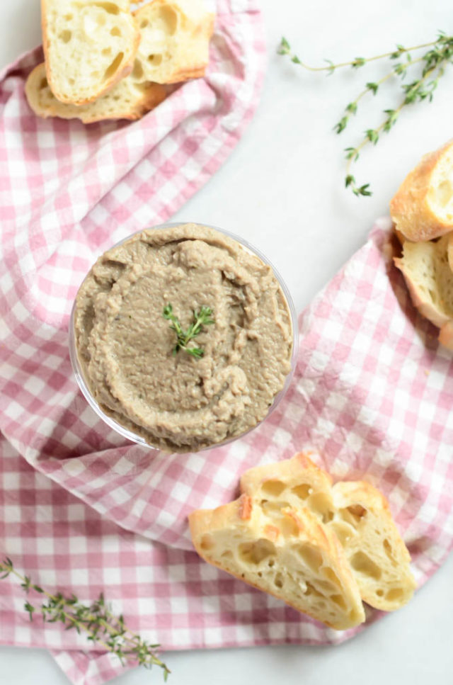 This vegetarian Creamy Mushroom Pate is the perfect healthy appetizer for any get-together with friends. Plus, it's healthy!
