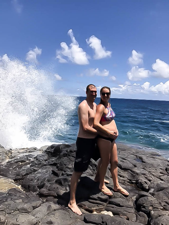 The hubs and I had to snap a bump pic in front of the gorgeous sea spray at Queen's Bath!