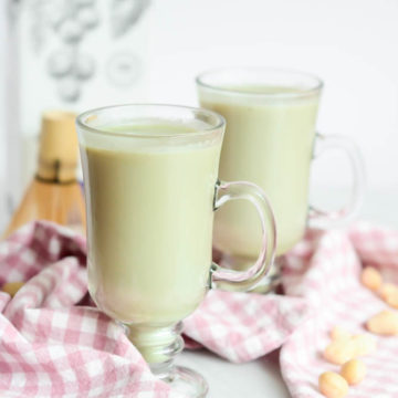 This Matcha Macadamia Latte is an easy alternative to coffee, and so delicious!