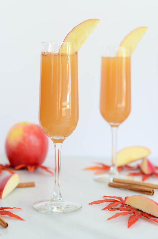 These Apple Cinnamon "Faux-mosas" are the perfect mocktail for fall.
