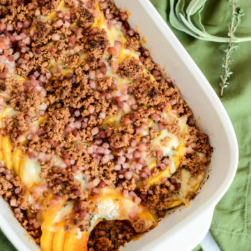 This Herbed Butternut Squash Gratin with Amaretti Crumble is the perfect easy side dish for fall!