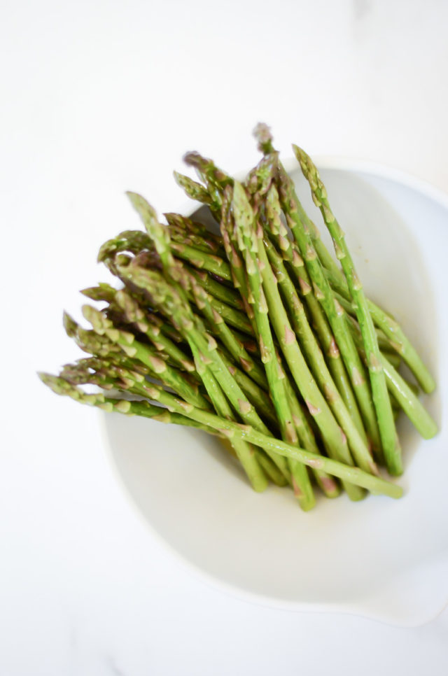 A bowl of asparagus.